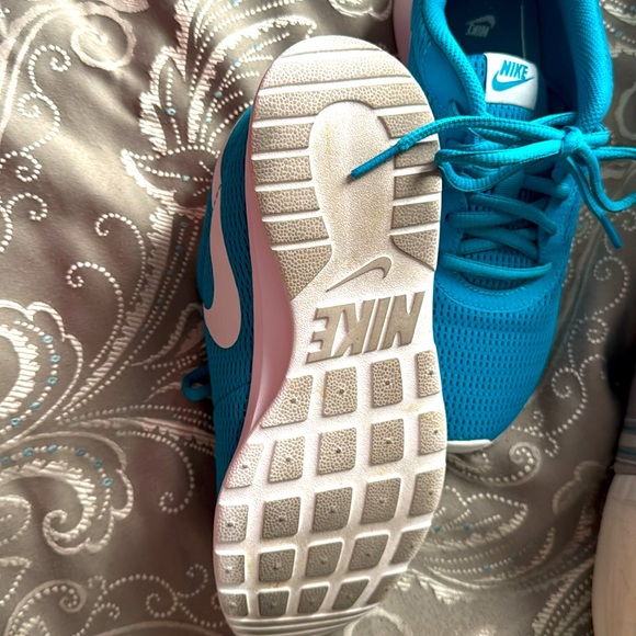 Nike Blue Athletic Sneakers - Picture 3 of 4